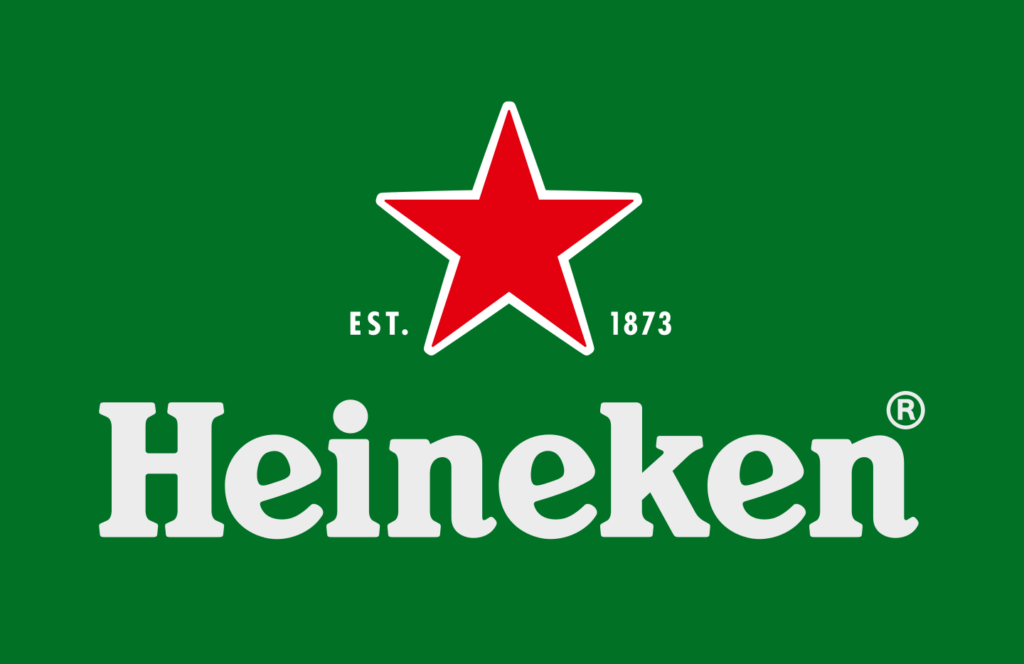 Logo da Heineken com uma estrela vermelha, texto branco 'Heineken' e 'EST. 1873' em um fundo verde.